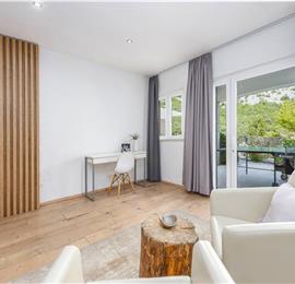 Luxury 5 Bedroom Beachfront Villa near Dubrovnik, Sleeps 11-12